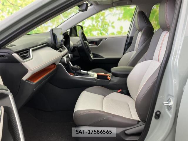 Toyota RAV4 2023-06 8330647-5