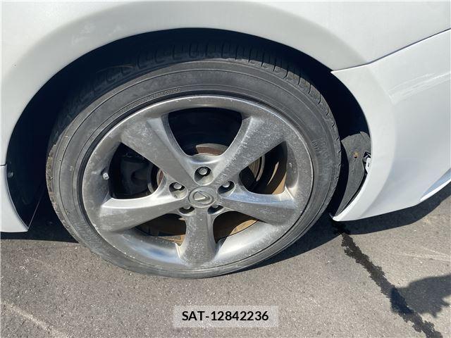 Lexus RC 2015-06 8329588-13