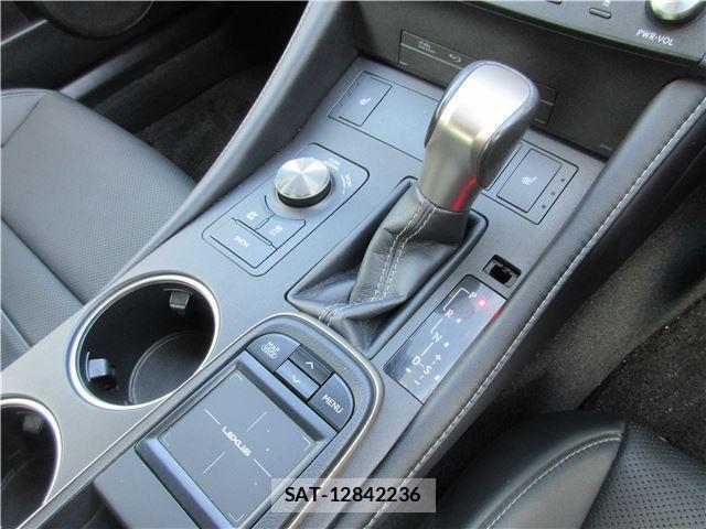 Lexus RC 2015-06 8329588-9