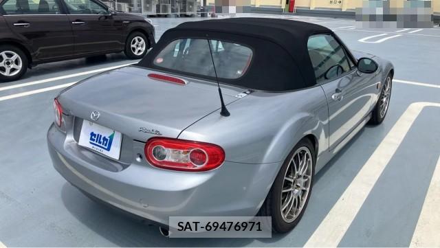 Mazda ROADSTER 2014-01 8329276-11
