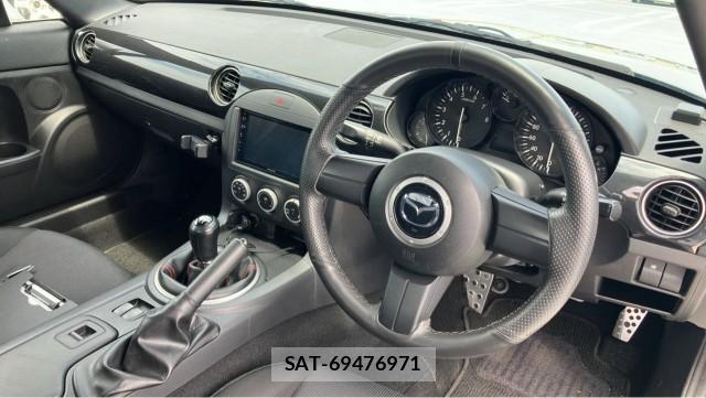 Mazda ROADSTER 2014-01 8329276-2