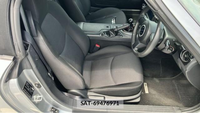 Mazda ROADSTER 2014-01 8329276-5