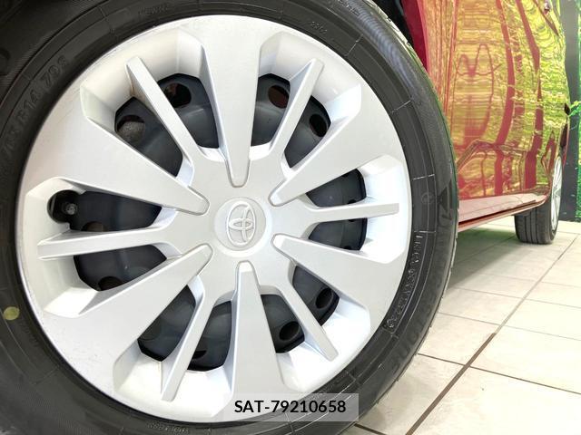 Toyota ROOMY 2018-05 8328102-12