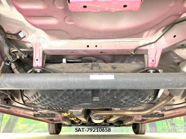 Toyota ROOMY 2018-05 8328102-18