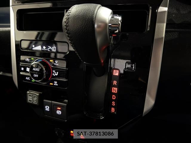 Toyota ROOMY 2023-12 8329438-8