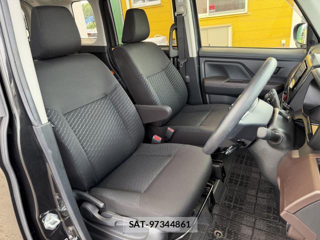 Toyota ROOMY 2017-07 8329457-16