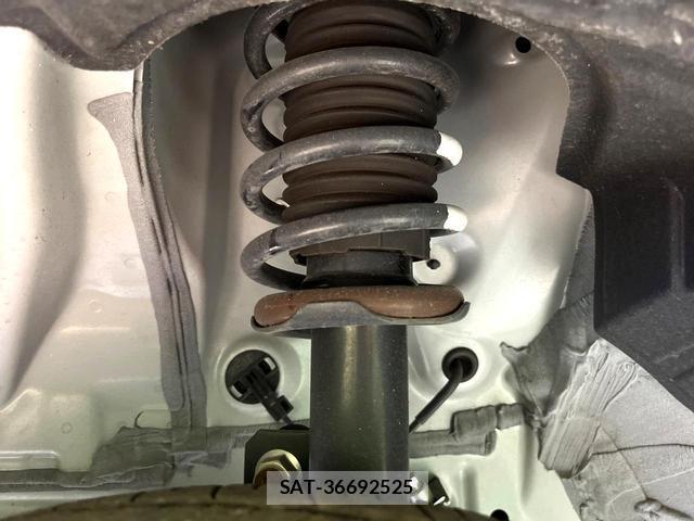 Toyota ROOMY 2023-08 8329744-18