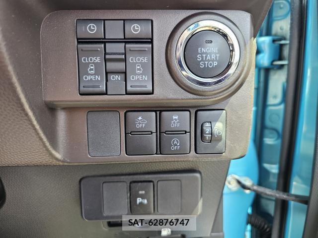 Toyota ROOMY 2021-06 8329820-10