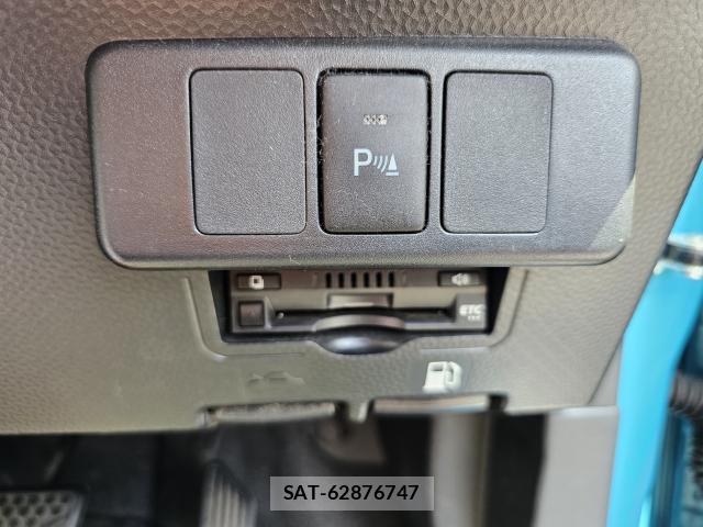 Toyota ROOMY 2021-06 8329820-11
