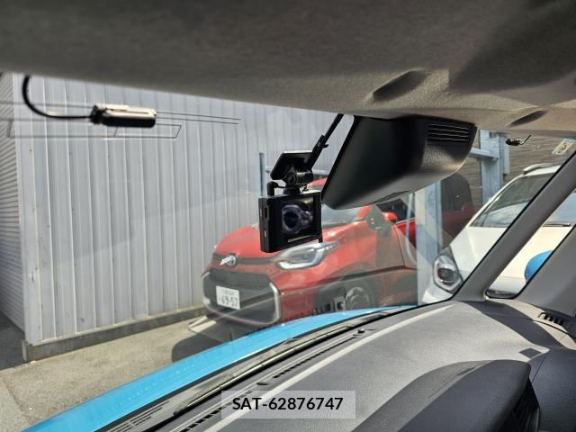 Toyota ROOMY 2021-06 8329820-13