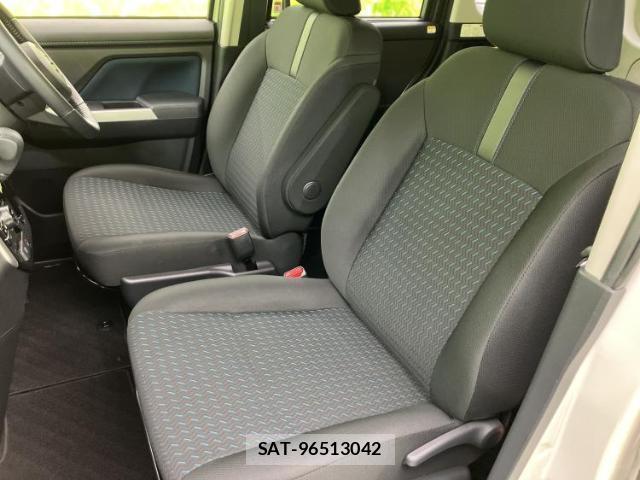 Toyota ROOMY 2023-09 8330535-5
