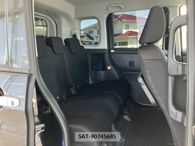 Toyota ROOMY 2025-06 8330576-4