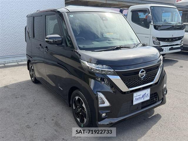 Nissan ROOX 2023-02 8327882-5