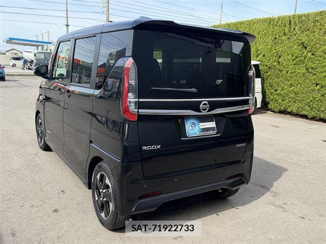 Nissan ROOX 2023-02 8327882-9