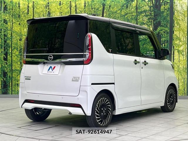 Nissan ROOX 2023-11 8329452-16