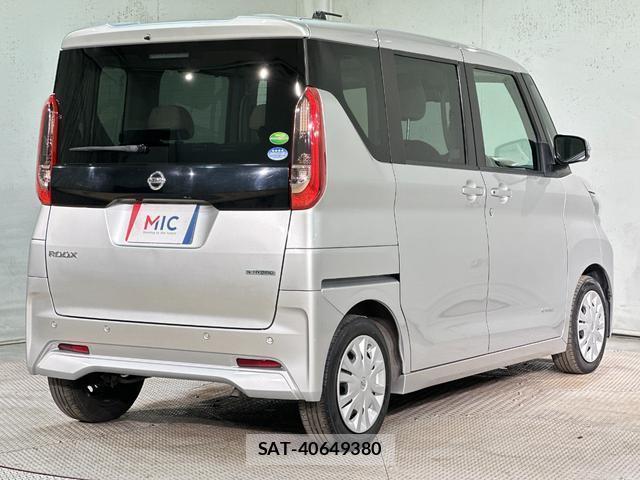 Nissan ROOX 2020-07 8329516-17