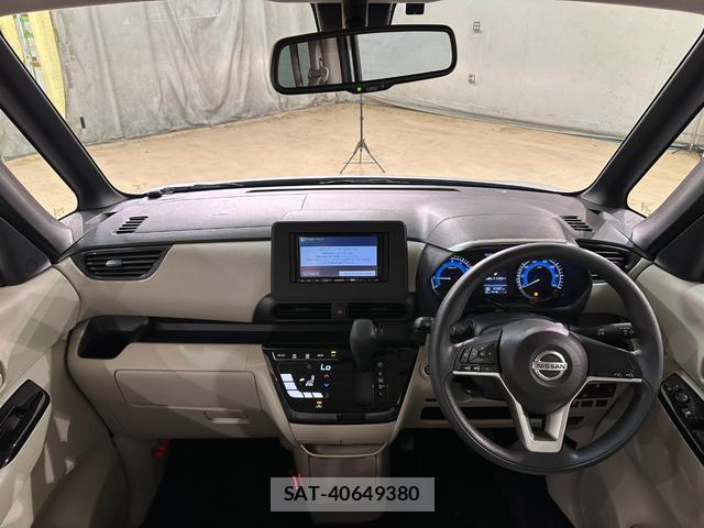 Nissan ROOX 2020-07 8329516-6