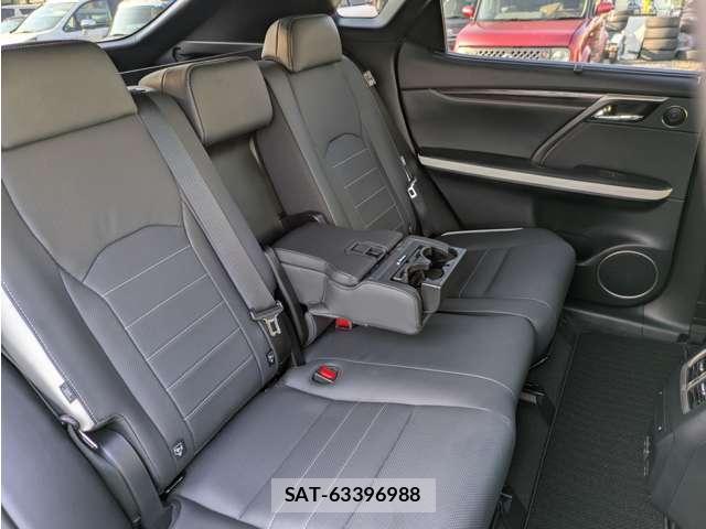 Lexus RX 2021-08 8328406-14