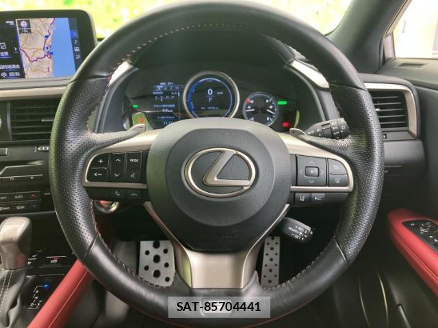 Lexus RX 2019-09 8330470-15