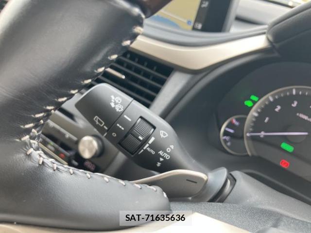 Lexus RX 2020-11 8330479-17