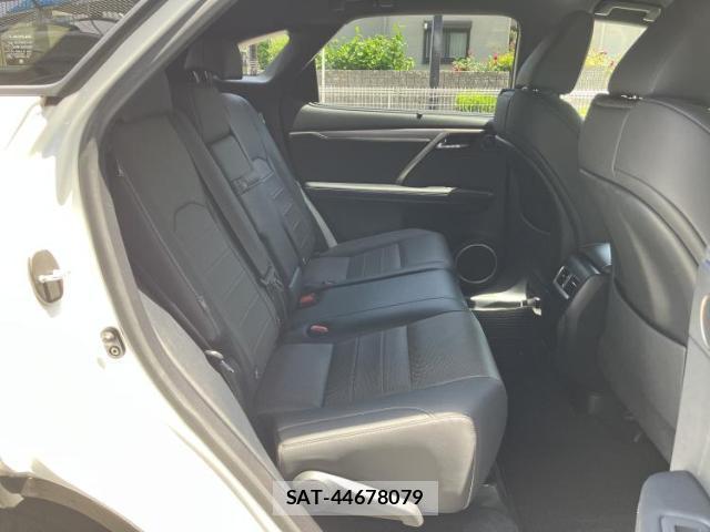 Lexus RX 2021-02 8330632-4