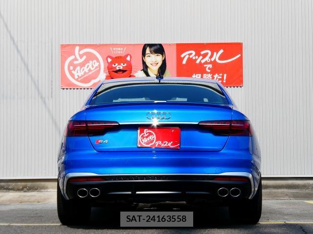 Audi S4 2024-04 8328692-1