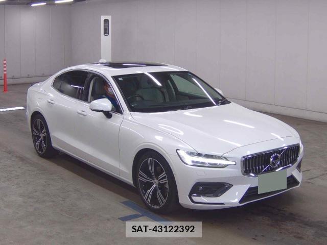 Volvo S60 2021-05 8330086-3