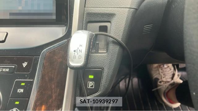 Toyota SAI 2013-12 8329266-14