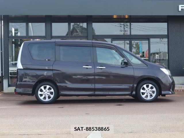Nissan SERENA 2011-01 8327814-12