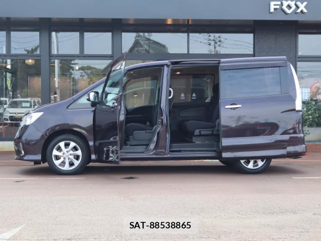 Nissan SERENA 2011-01 8327814-15