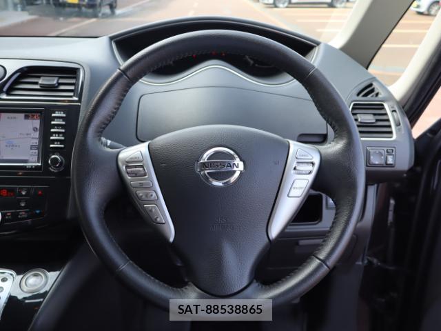 Nissan SERENA 2011-01 8327814-16