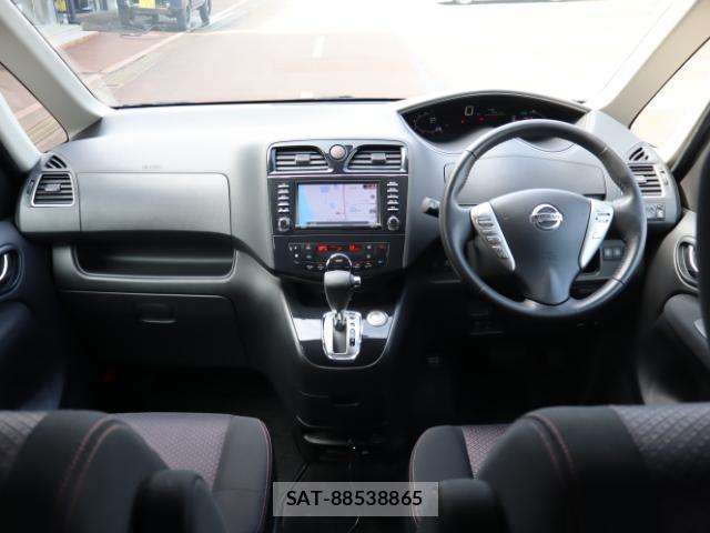 Nissan SERENA 2011-01 8327814-3