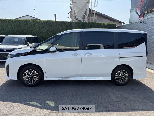 Nissan SERENA 2025-03 8327883-2