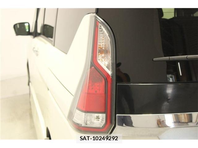 Nissan SERENA 2016-10 8327932-19