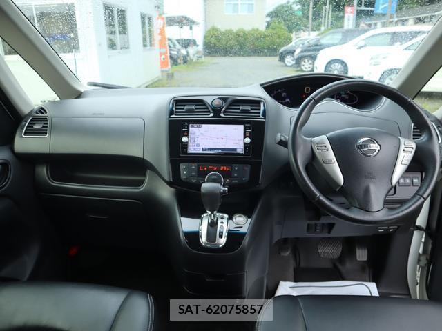 Nissan SERENA 2016-06 8328565-1