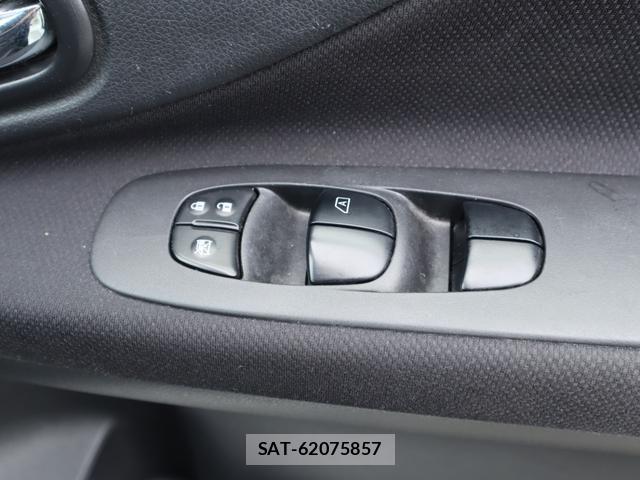 Nissan SERENA 2016-06 8328565-18