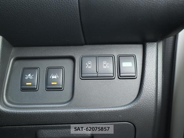 Nissan SERENA 2016-06 8328565-9
