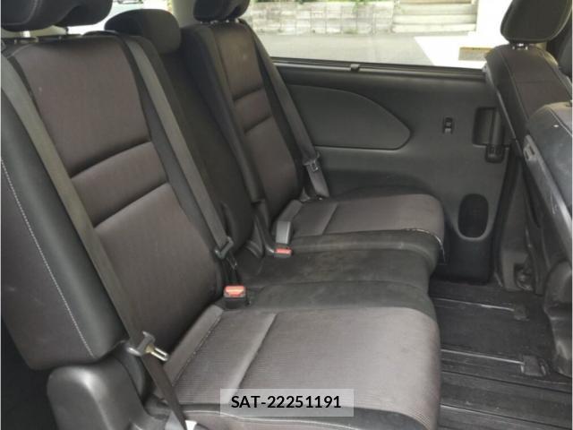 Nissan SERENA 2018-04 8328833-3