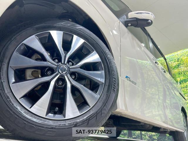 Nissan SERENA 2017-01 8329036-13