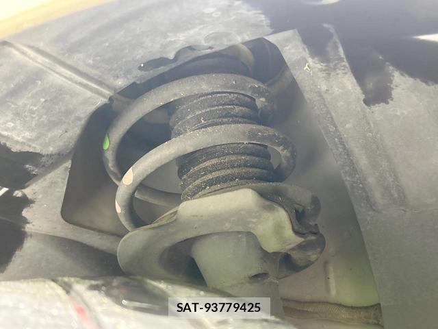 Nissan SERENA 2017-01 8329036-19