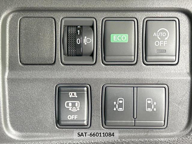 Nissan SERENA 2016-12 8329040-6