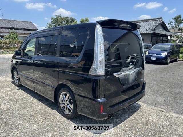 Nissan SERENA 2013-03 8329108-1