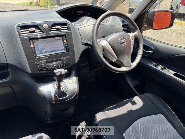 Nissan SERENA 2013-03 8329108-2