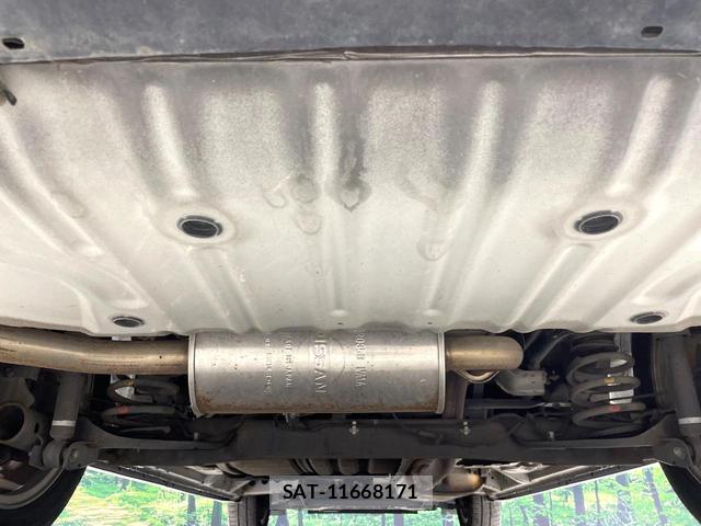 Nissan SERENA 2014-11 8329360-18