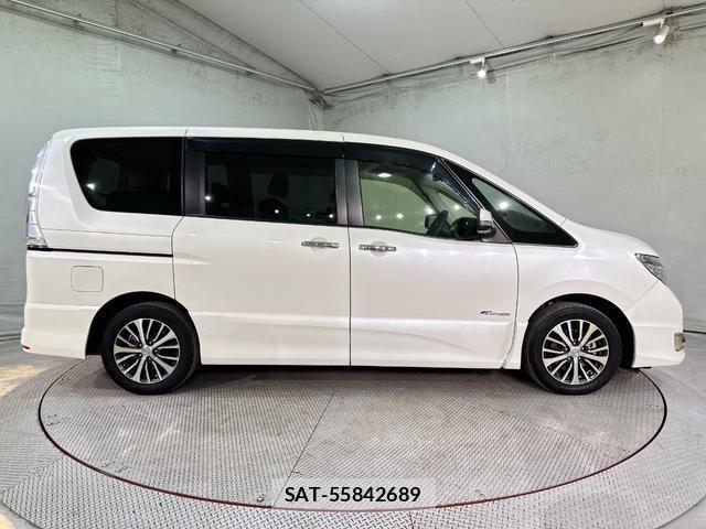 Nissan SERENA 2016-01 8329566-14