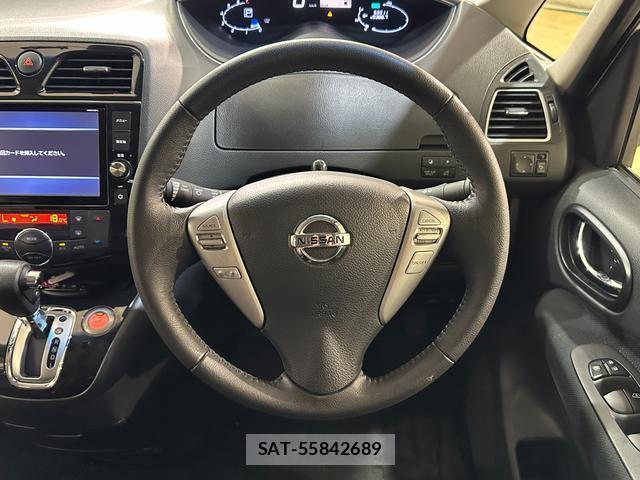 Nissan SERENA 2016-01 8329566-5