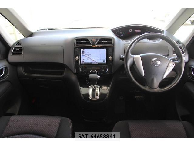 Nissan SERENA 2013-08 8329831-3