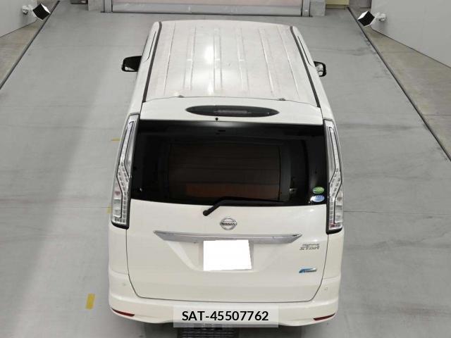 Nissan SERENA 2014-09 8329886-10