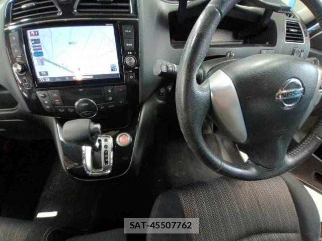 Nissan SERENA 2014-09 8329886-4