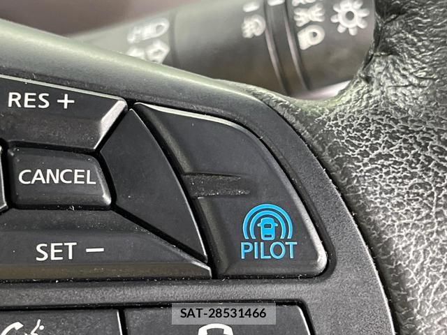 Nissan SERENA 2022-01 8330289-4